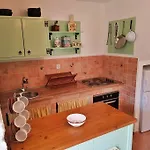 別荘 Vintage Stone House Eldo With Jacuzzi, In Podaspilje, *